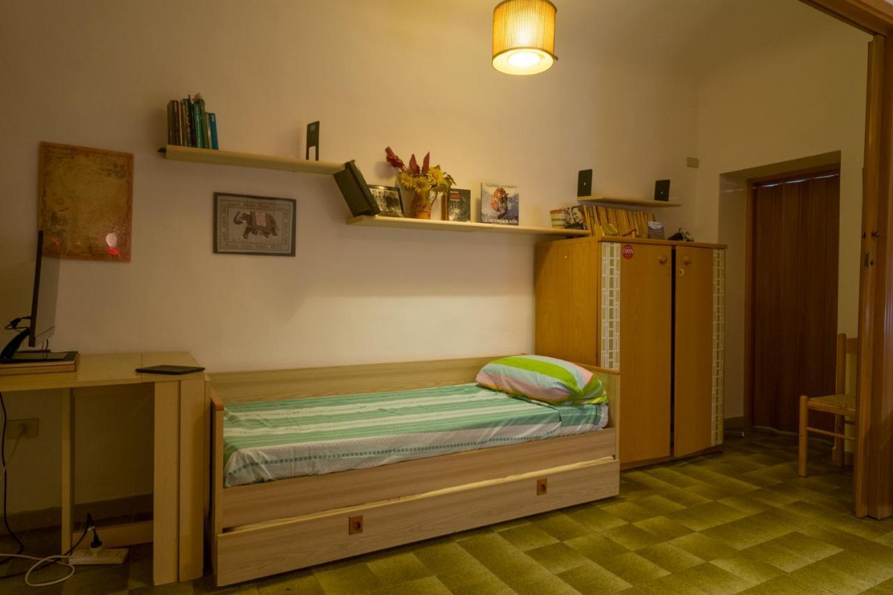 Casa Vacanze Nel Centro Storico Di 포르토페라이오 외부 사진