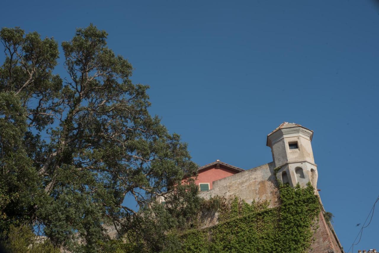 Casa Vacanze Nel Centro Storico Di 포르토페라이오 외부 사진