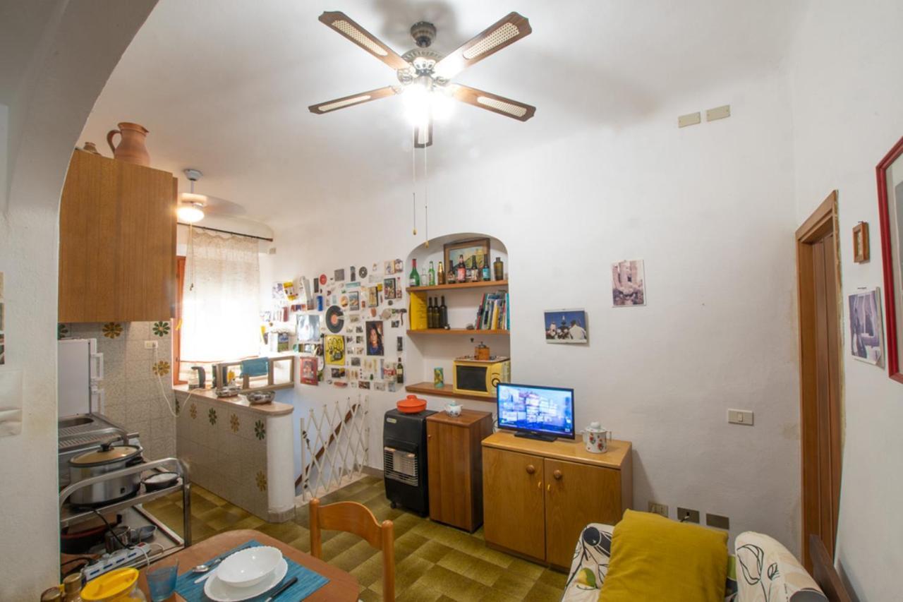 Casa Vacanze Nel Centro Storico Di 포르토페라이오 외부 사진